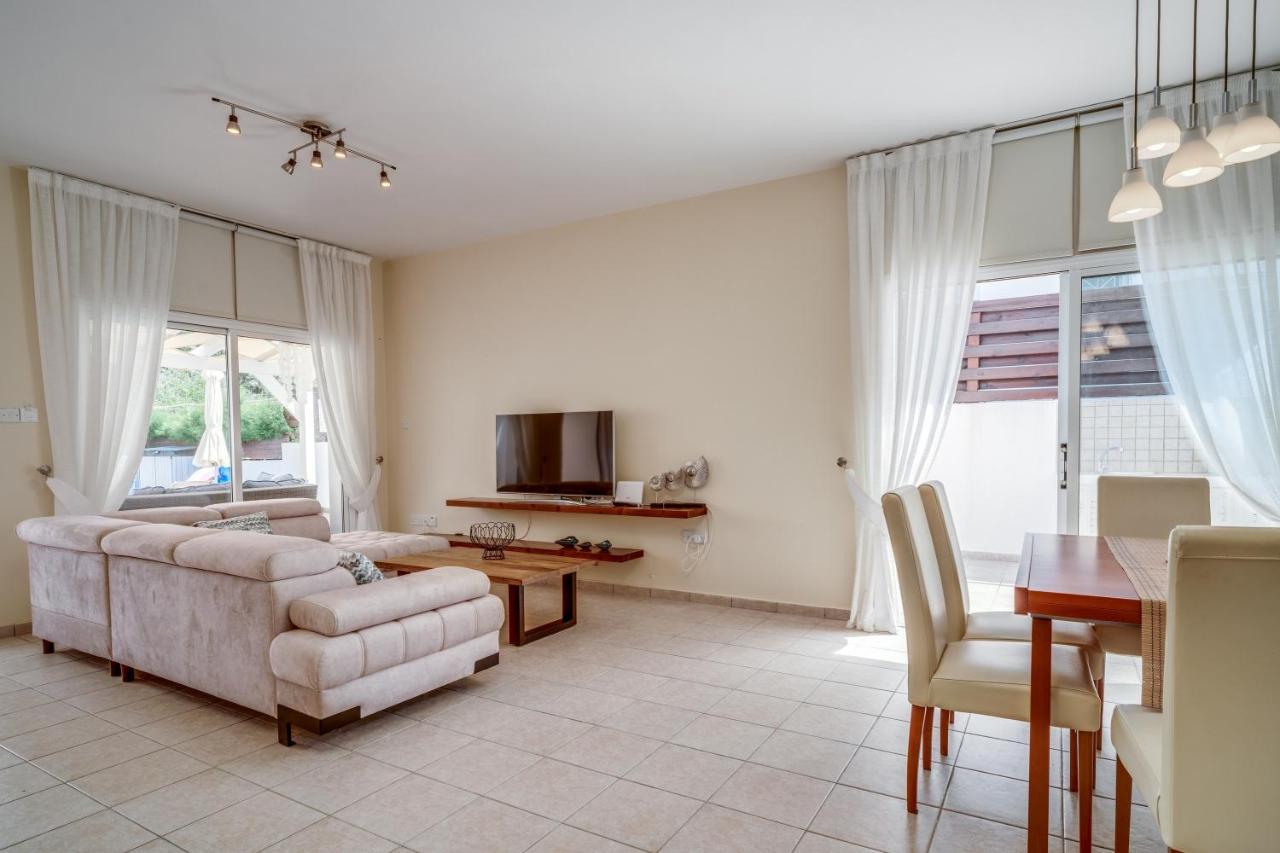 Amphitrite Villa Paralimni Exterior photo