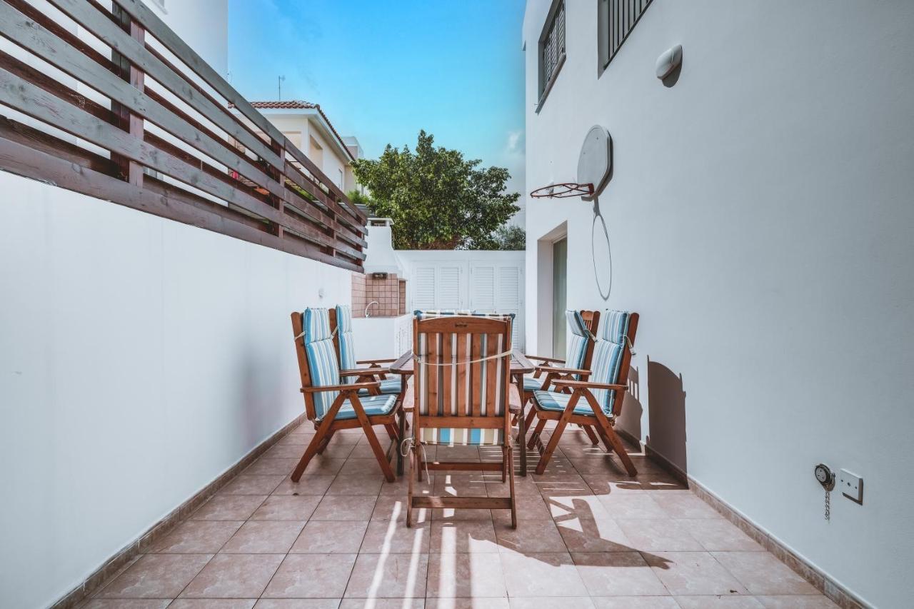 Amphitrite Villa Paralimni Exterior photo