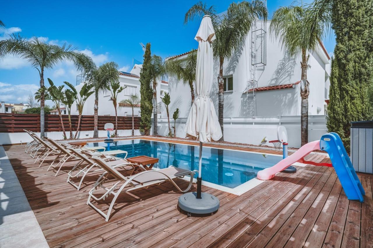 Amphitrite Villa Paralimni Exterior photo